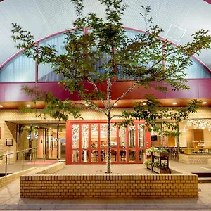 Nest Shinsaibashi Ōsaka